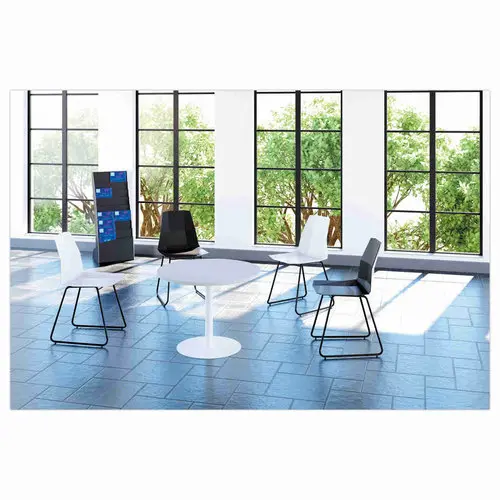 2 Chaises cube pieds forme trapèze noirsassise noire montées