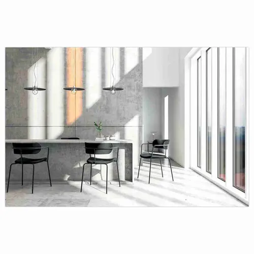 2 Chaises bistro pieds noirs assise noire montées