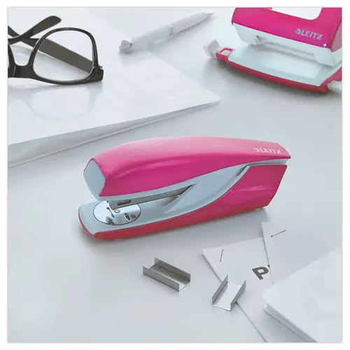 Agrafeuse de bureau WOW - 24/6-26/6 - Rose - LEITZ