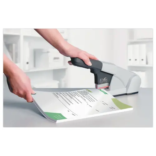 Agrafeuse gros travaux - 80 feuilles - Argent - LEITZ