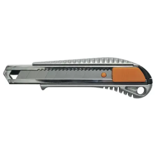 Cutter FISKARS Métal Professionnel 18 mm - coloris métal