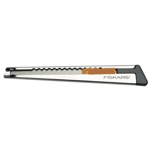 Cutter FISKARS Métal Professionnel Plat 9mm- coloris métal