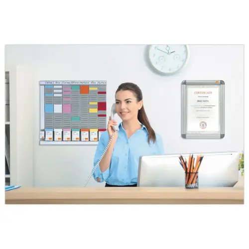 Bande de planning à fiches T - 32 fentes - Indice 2 - NOBO