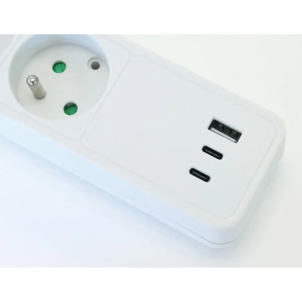 Blocs 5 prises - Avec USB et interrupteur - Câble 4m