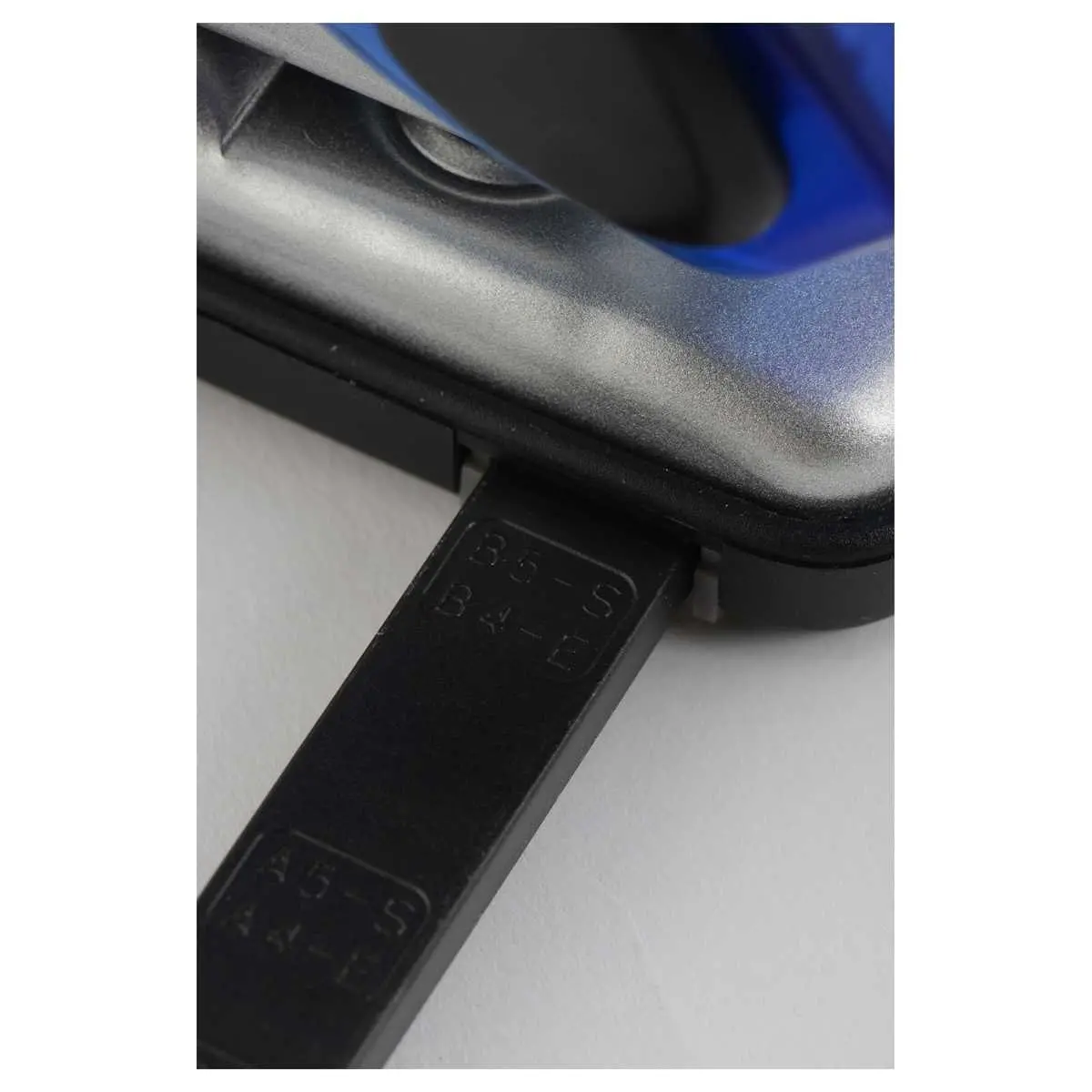 Perforateur de bureau 2 trous 