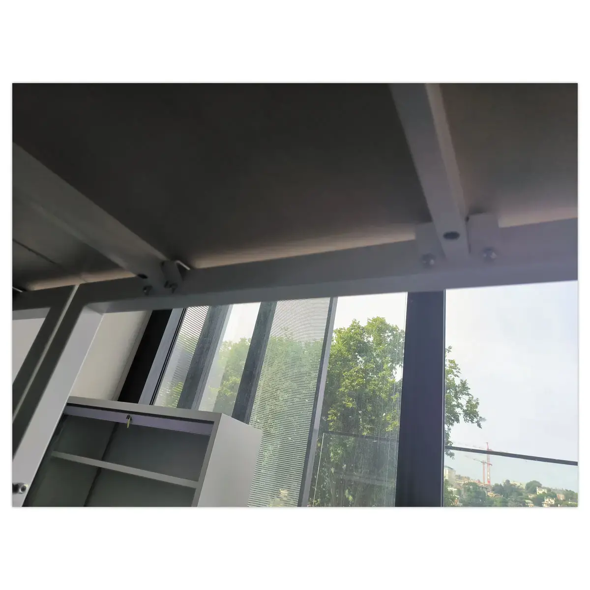 Bureau pieds réglables – 160 x 80 cm – Reconditionné