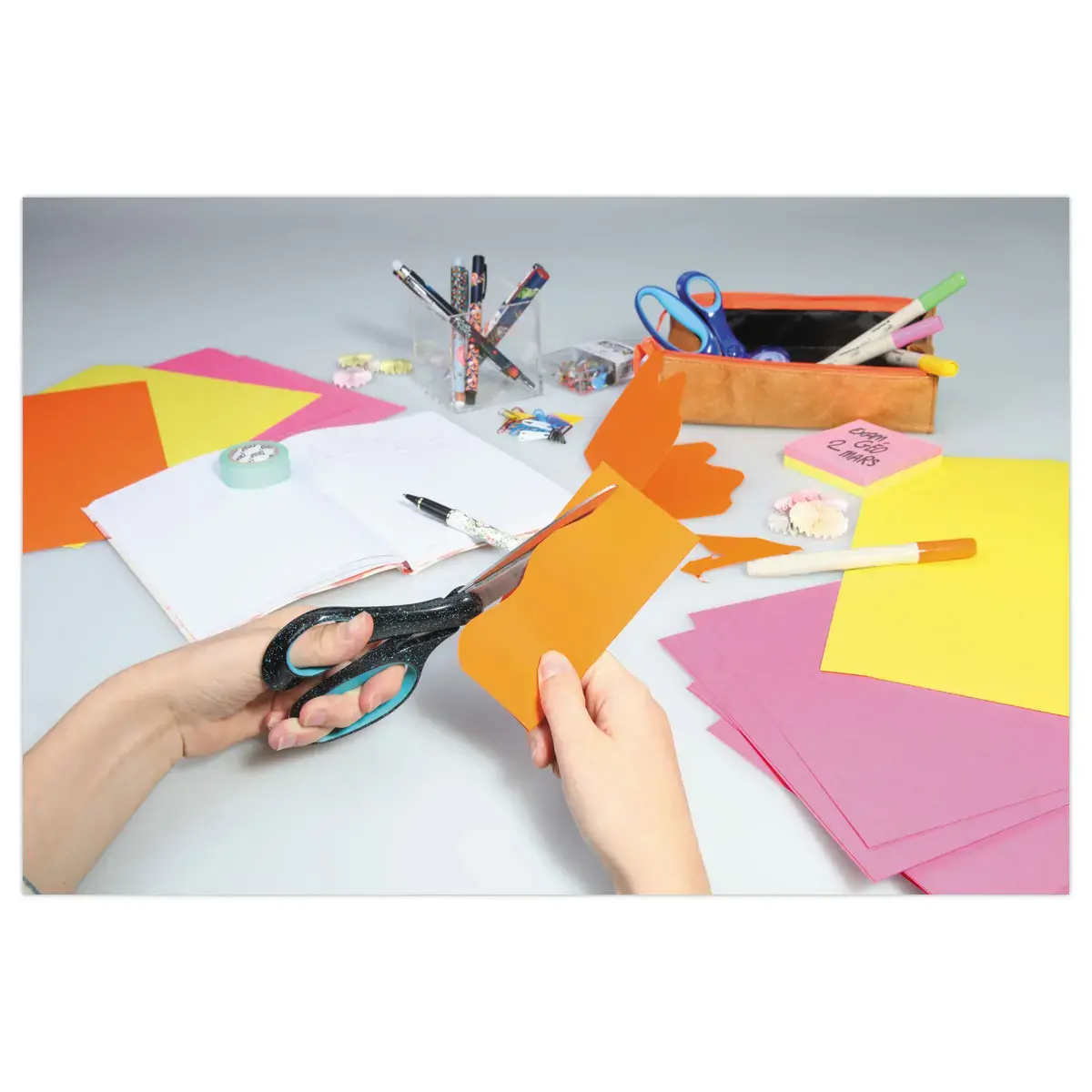 Ciseaux Soft Grip pour gauchers - 20 cm - Bleu moucheté - FISKARS