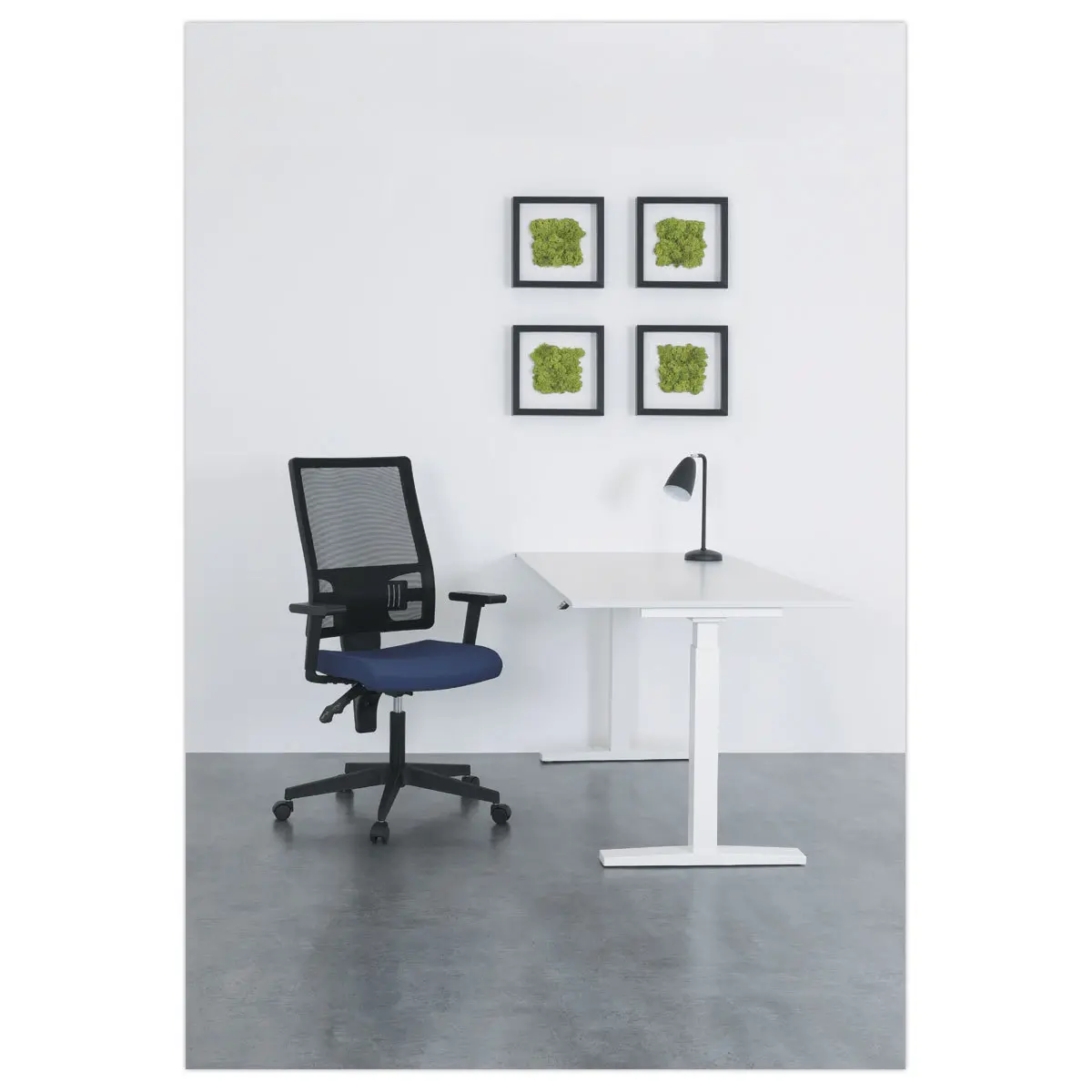 Si&egrave;ge de bureau synchrone Taktik - Noir et Gris bleu - Mont&eacute; 