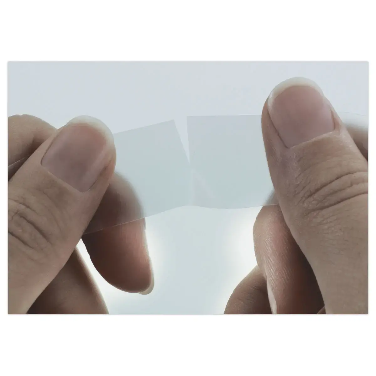 Ruban adhésif invisible Rollafix - 33 m x 19 mm - UHU