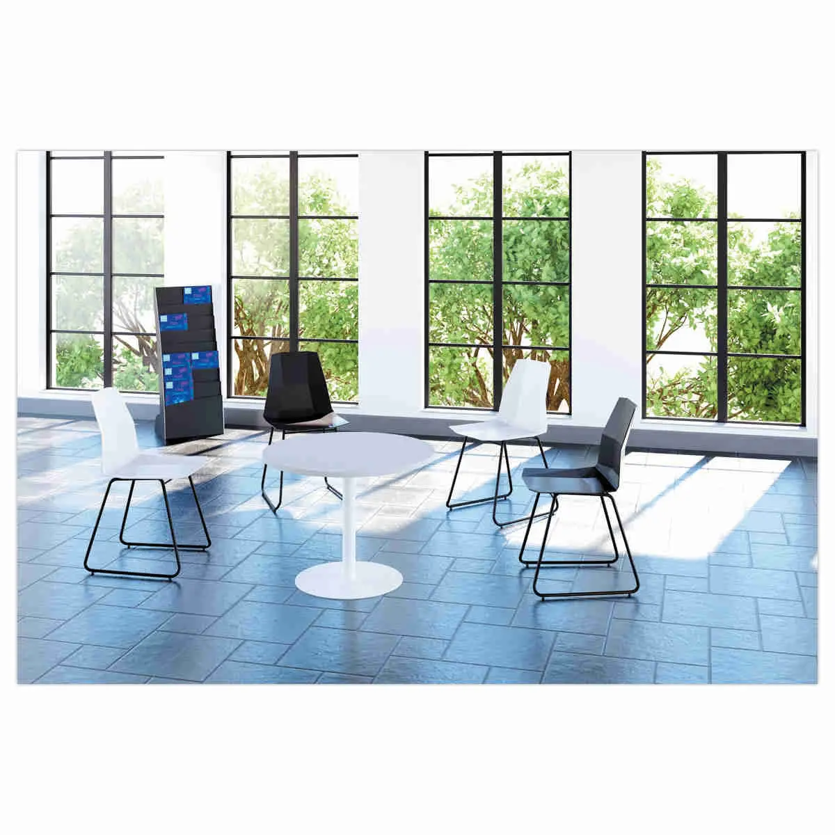 2 Chaises cube pieds forme trapèze noirsassise noire montées