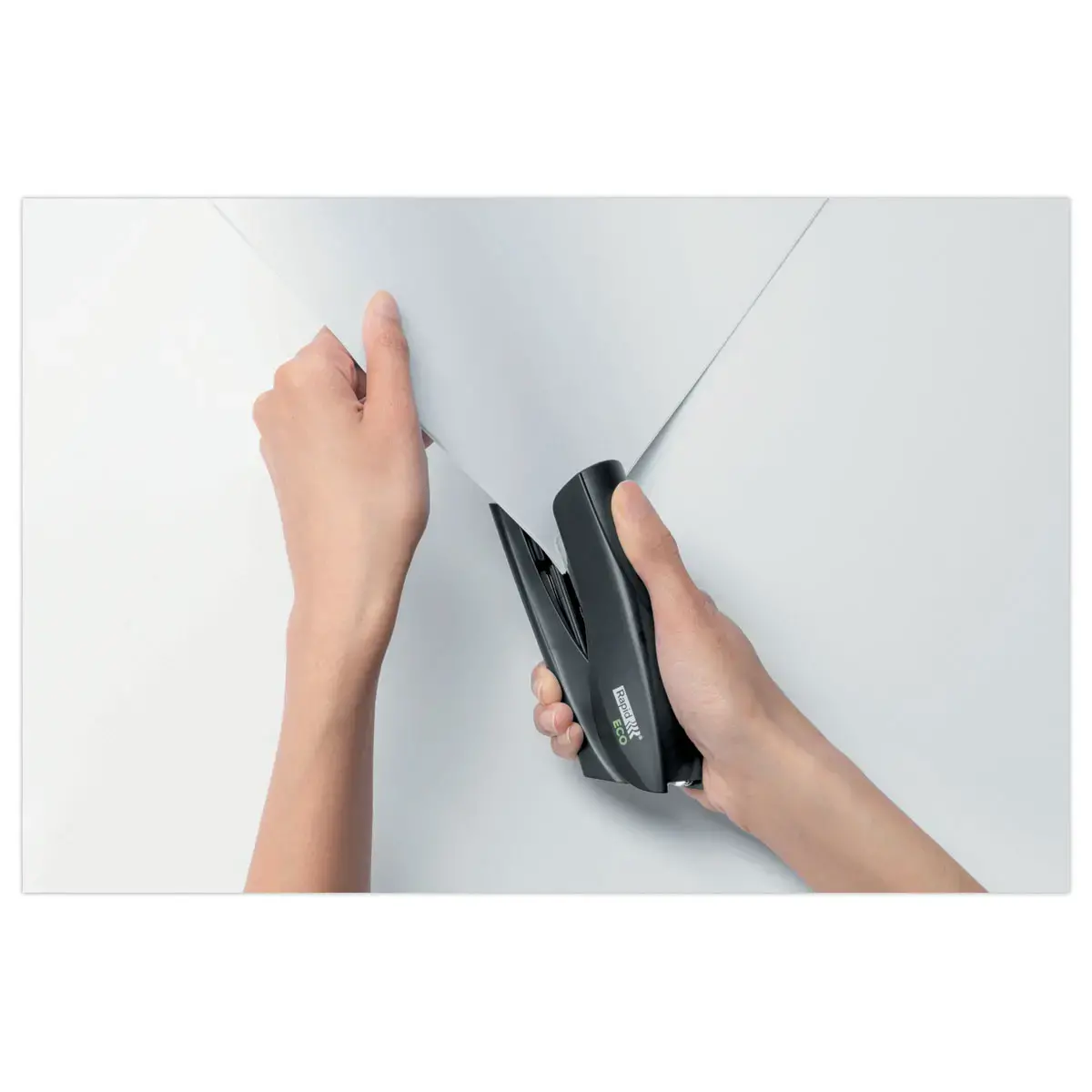 Agrafeuse de bureau Half Strip recyclée - RAPID