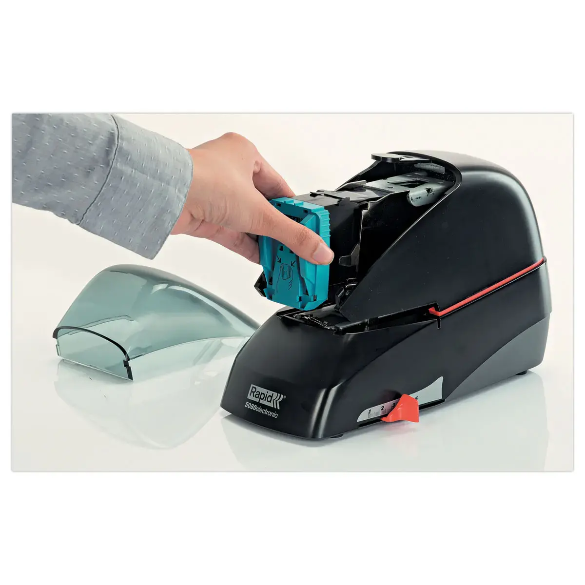 Agrafeuse &eacute;lectrique Supr&ecirc;me R5080 - 80 feuilles - Noir - RAPID 