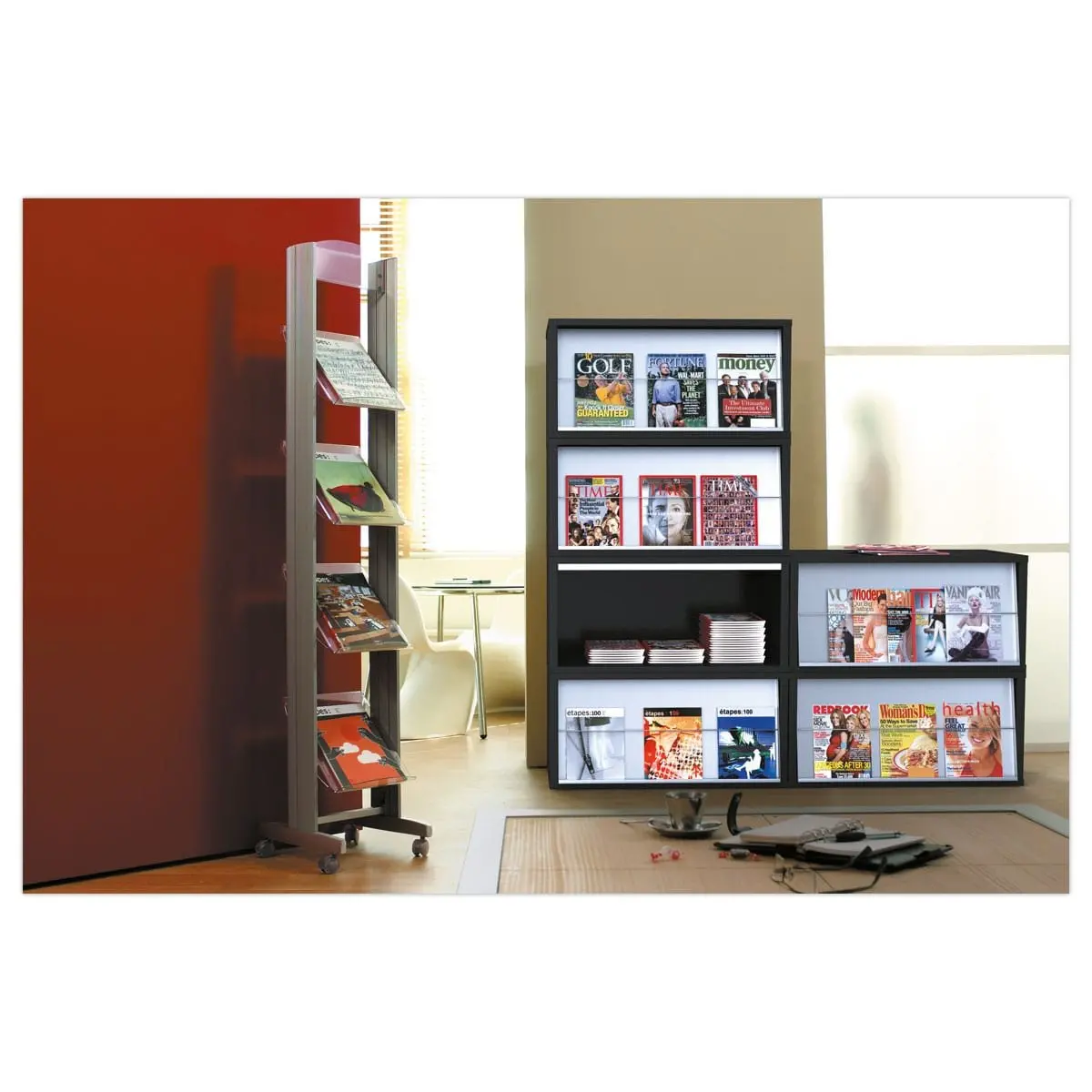 Présentoir Multibloc modulable en polystyrène noir avec porte grise