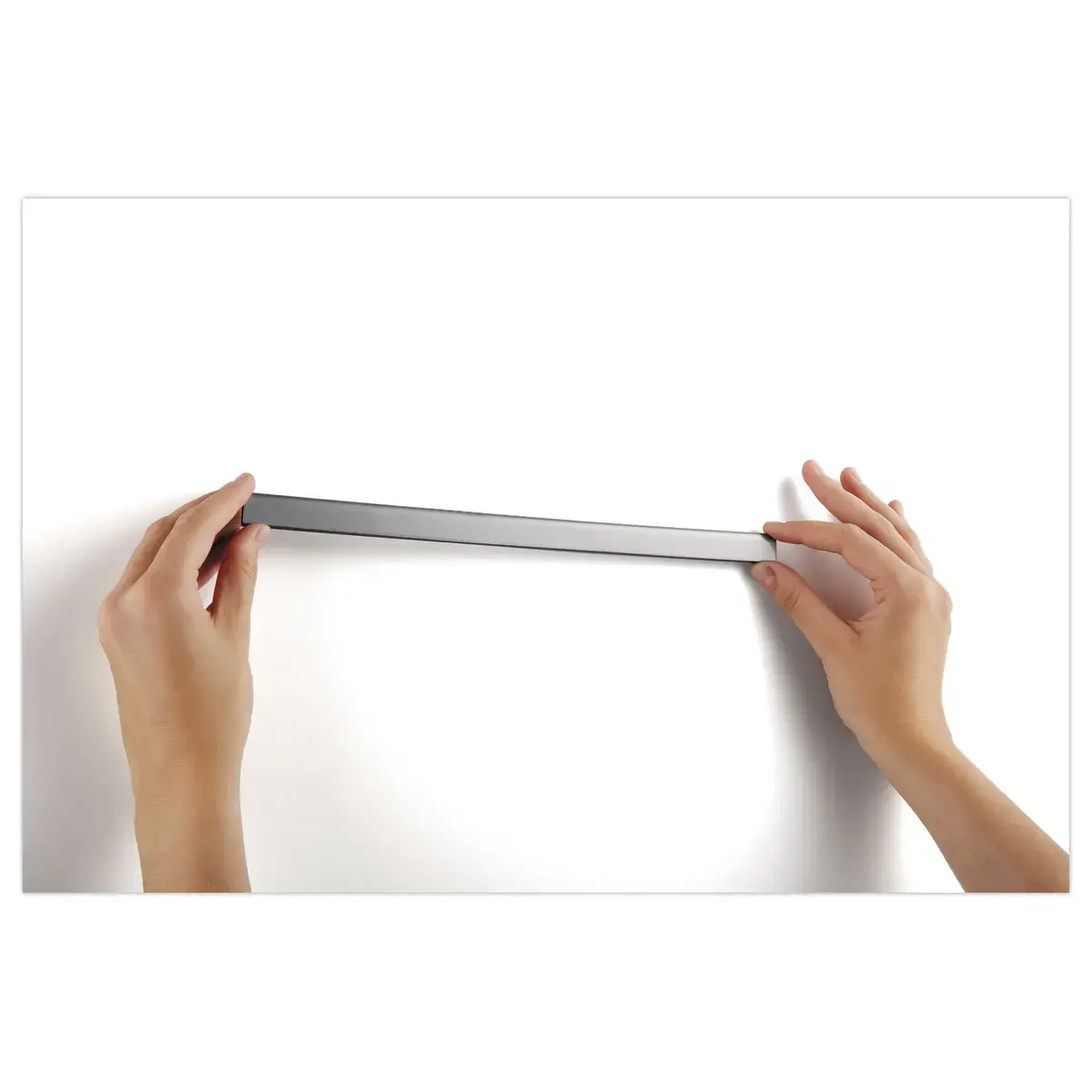 5 Barres magnétiques avec fixation adhésive - L 29,7 cm - Argent - DURABLE