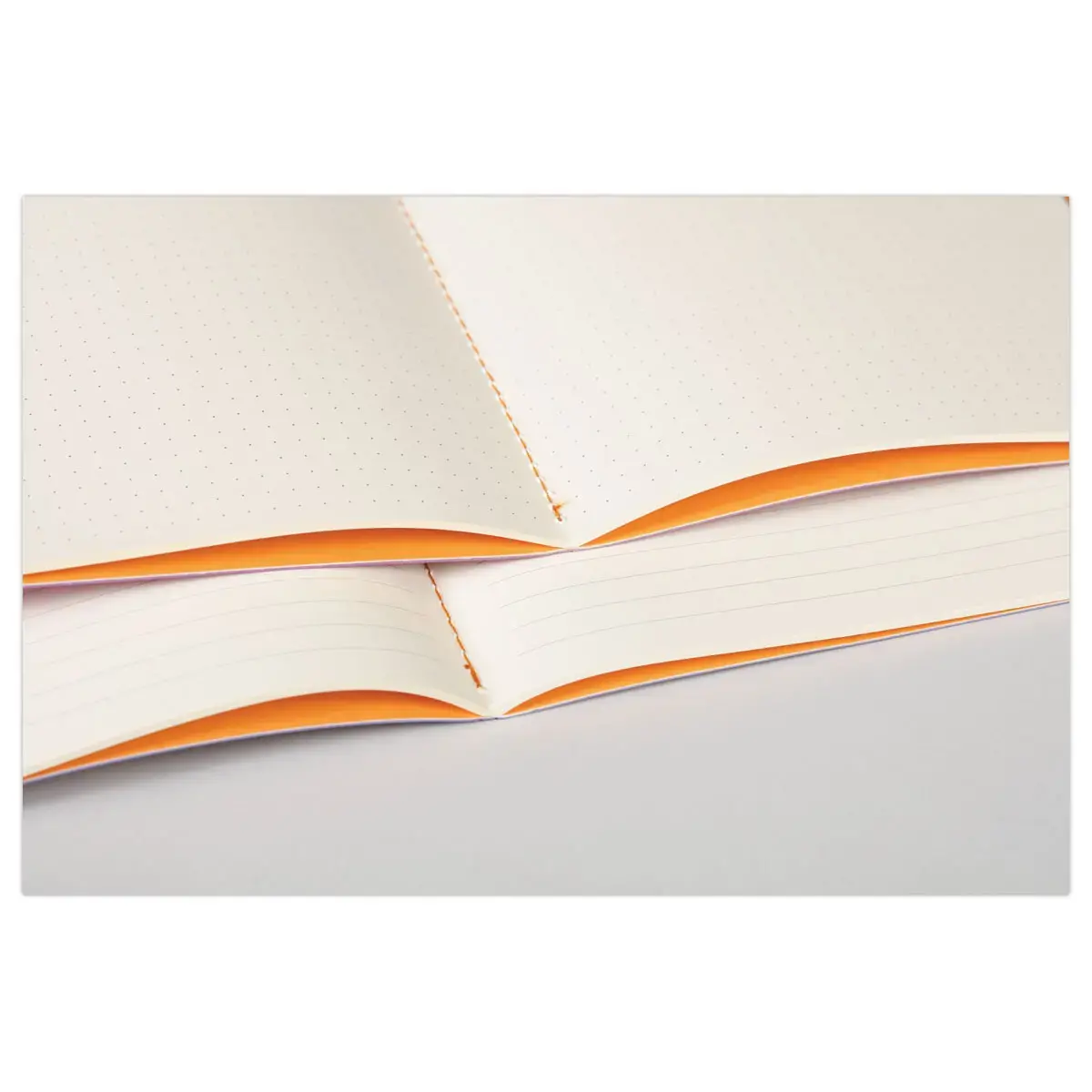 Carnet piqué Rhodiarama A5 64 pages, ligné, couverture souple noire