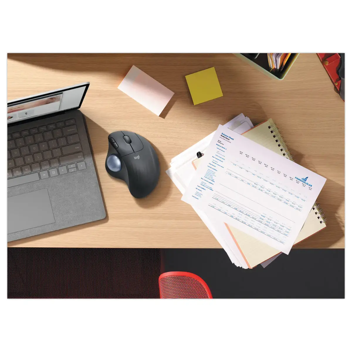 Souris ergonomique sans fil avec trackball M575 