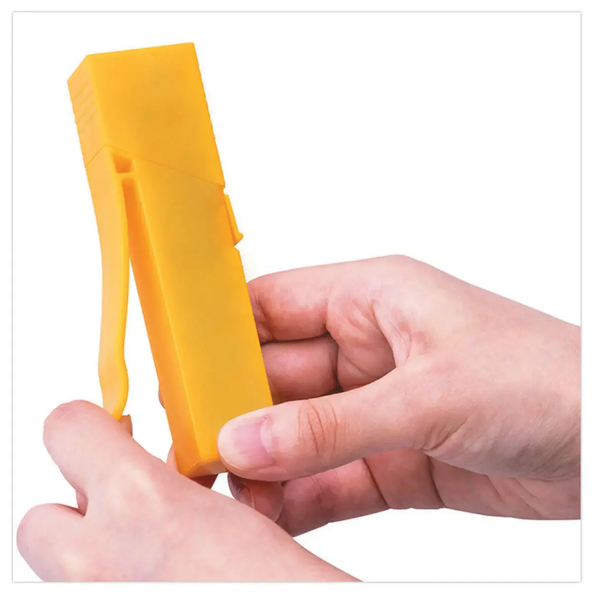 30 lames pour cutter - lames s&eacute;cables de 18 mm 