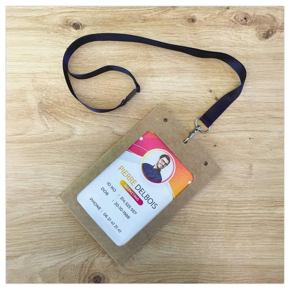 50 Pochettes de badge A6 cartonnées