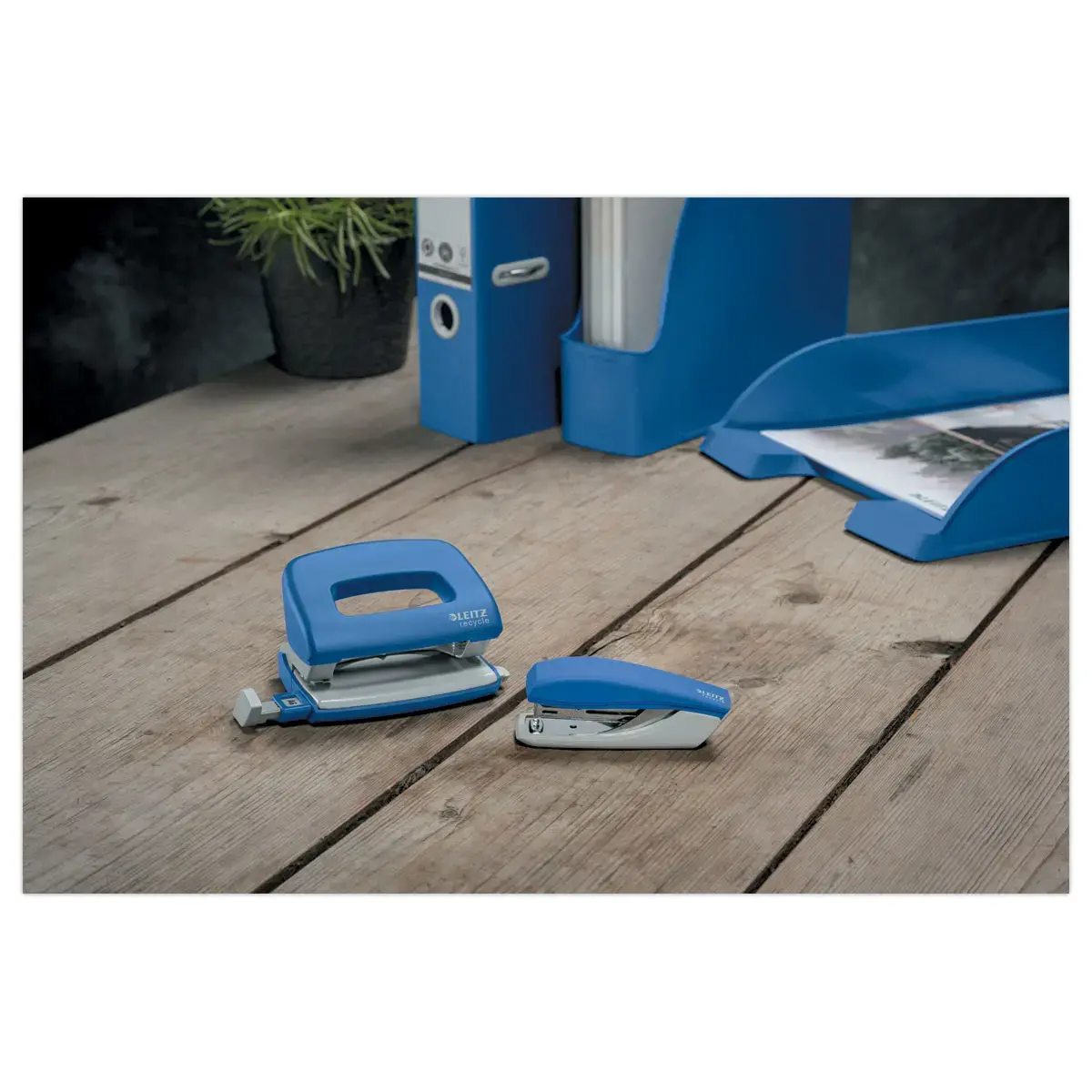 Mini agrafeuse NeXXt Recycle - 10 feuilles - Bleu - LEITZ