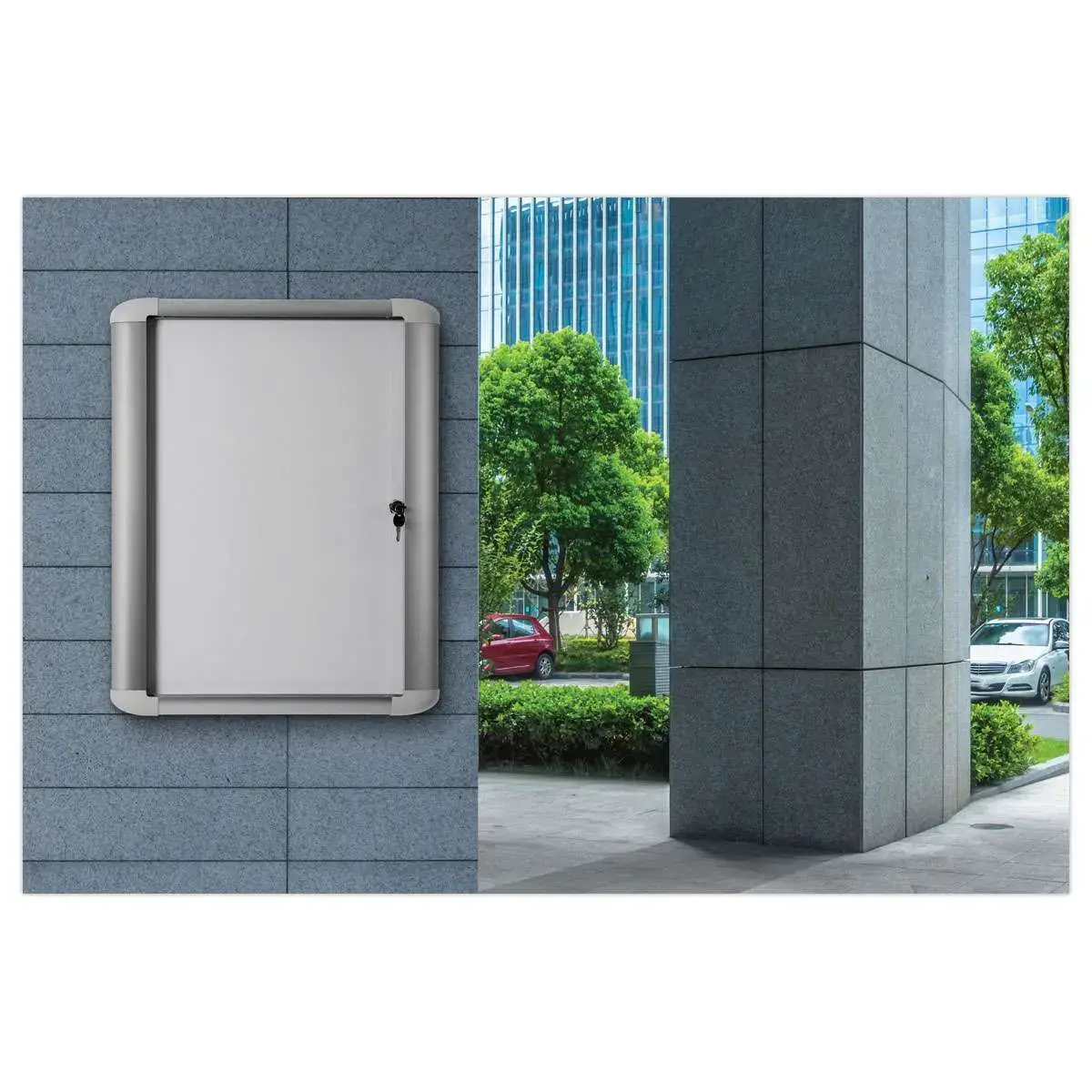 Vitrine d'ext&eacute;rieur porte battante 9A4 