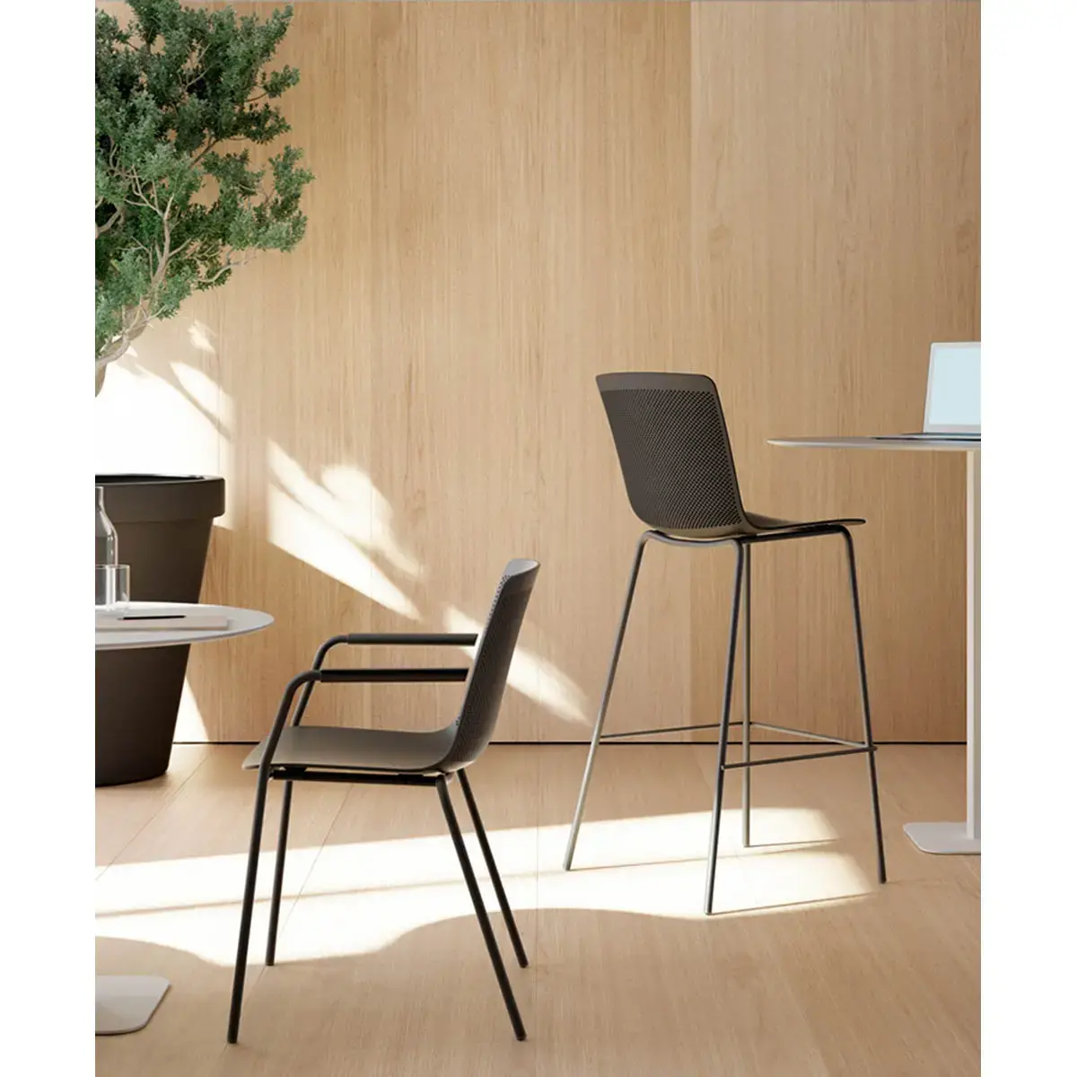 2 chaises 4 pieds acot polypropylene noire 