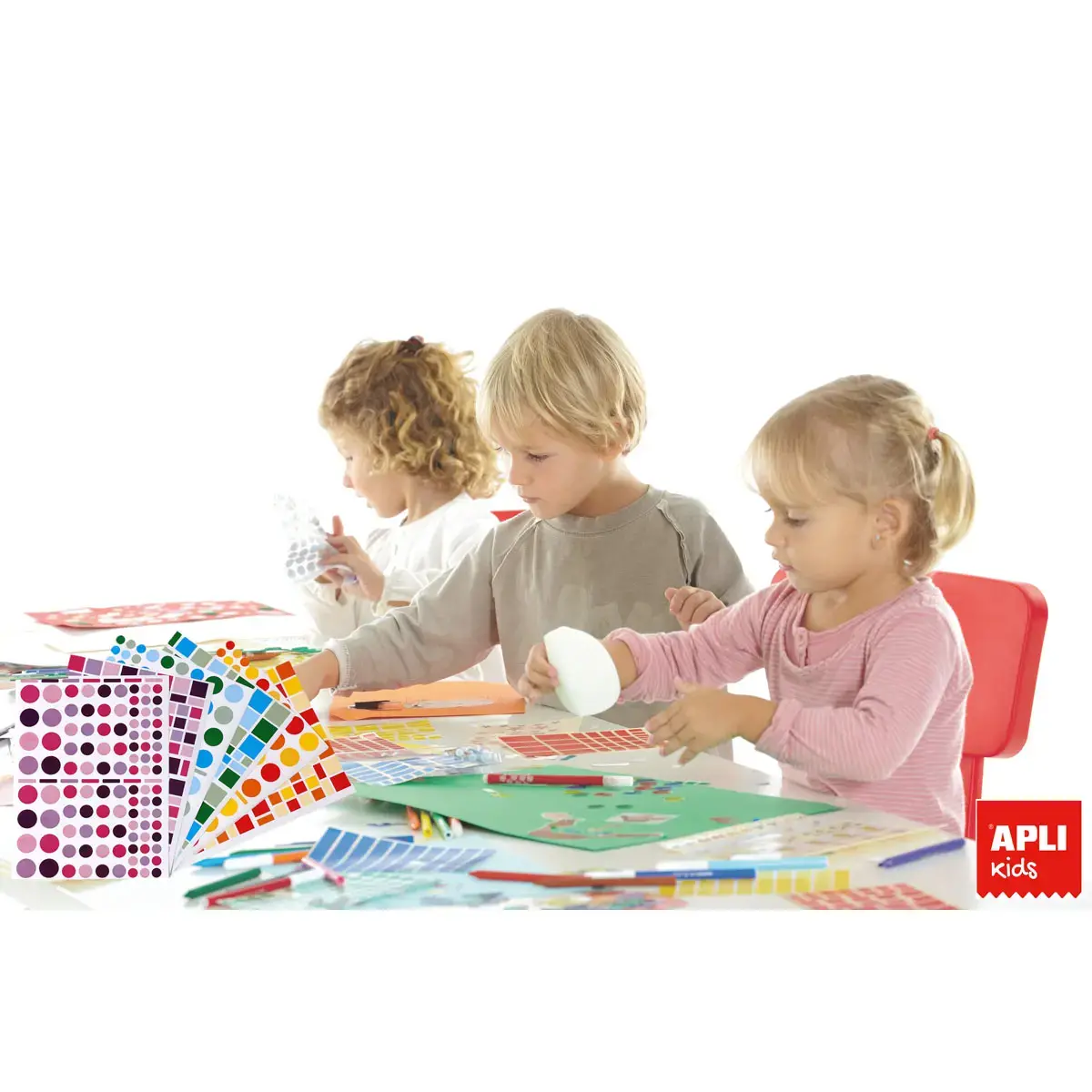 Gommettes enlevables formes et couleurs assorties 60 feuilles - Apli 